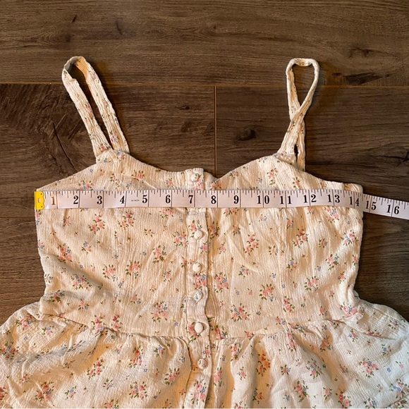 Storia Romper ditzy feminine floral 100% Cotton smocked back - Picture 4 of 12